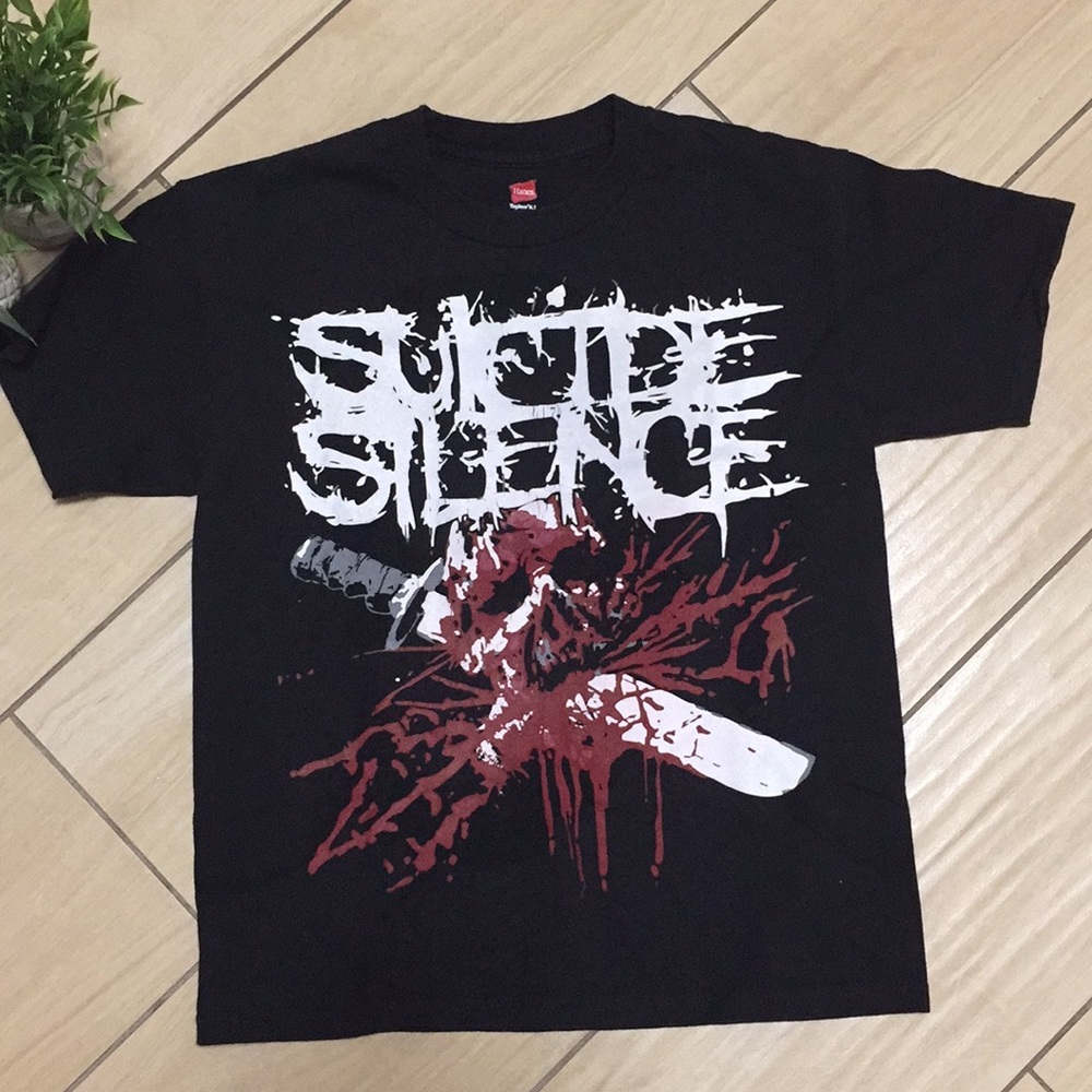 Suicide silence band tee! 🖤